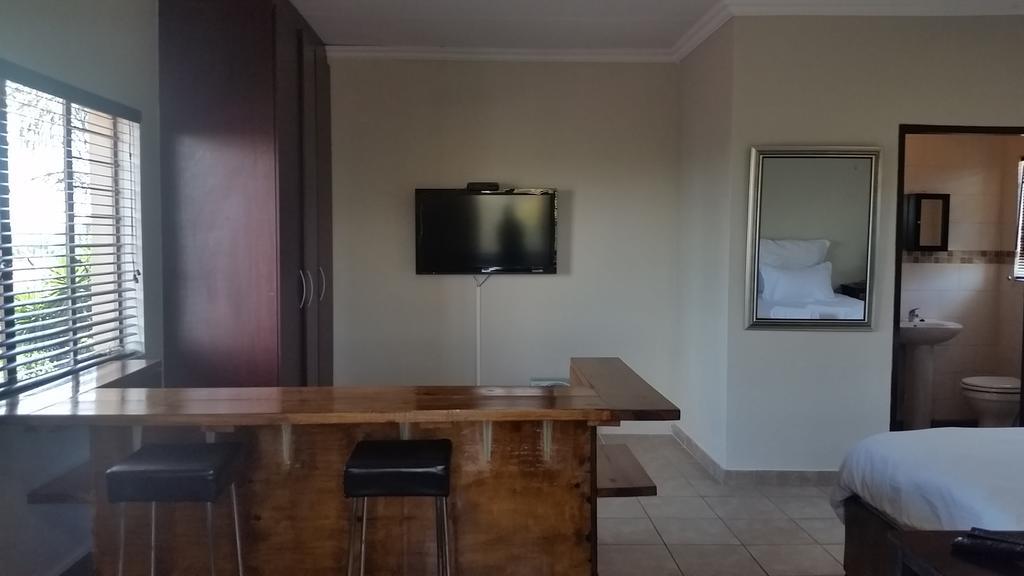 Private Apartments & Biz Stays Pretoria Exterior photo