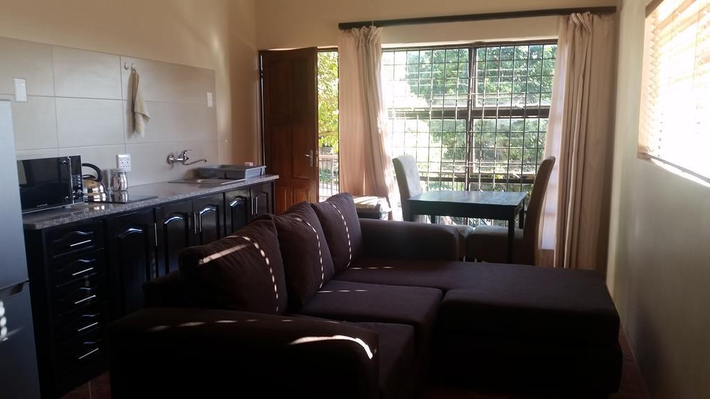Private Apartments & Biz Stays Pretoria Exterior photo