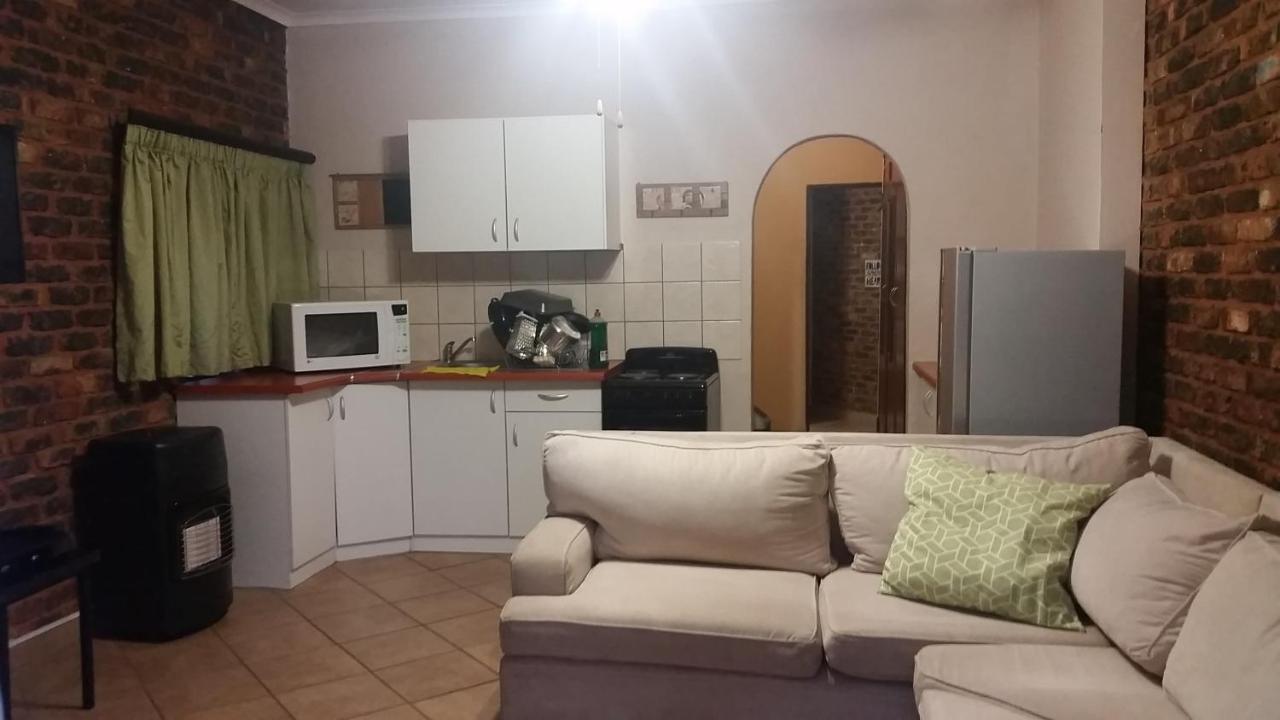 Private Apartments & Biz Stays Pretoria Exterior photo